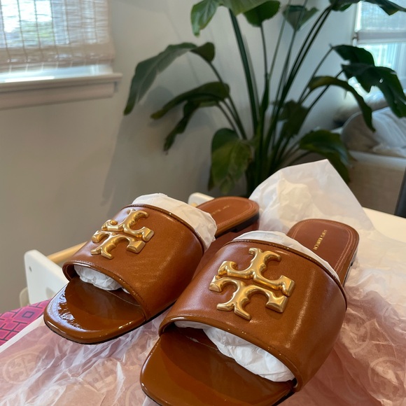 Eleanor Side By Tory Burch in Brown Leather - Picture 2 of 13